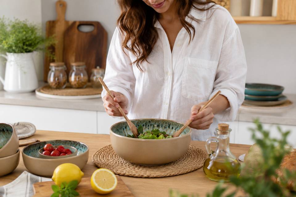 Ciotole e vassoi da cucina: 10 utilizzi pratici che forse non hai mai considerato