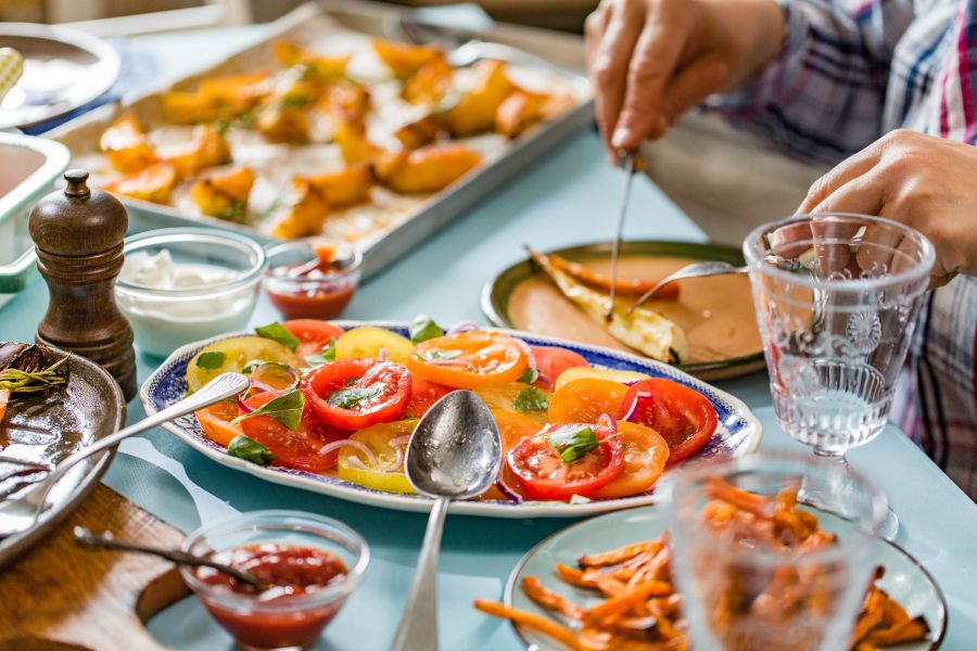 Piatti estivi e sani. Ricette e idee fresche in tavola