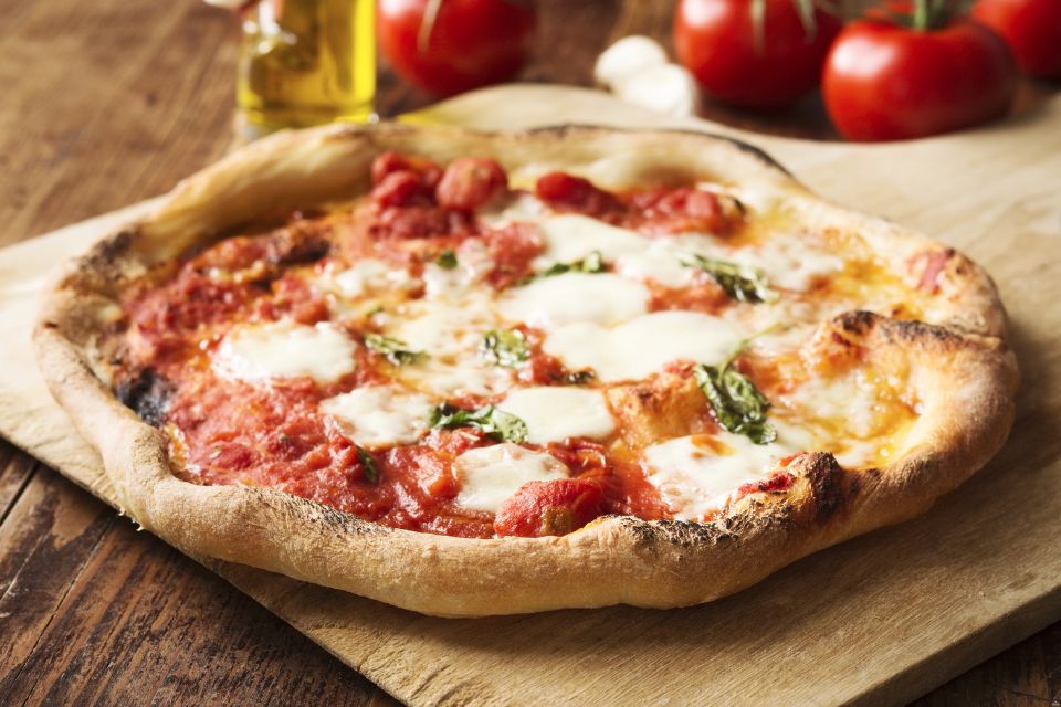 Tutti i segreti della pizza italiana e come prepararla al meglio a casa