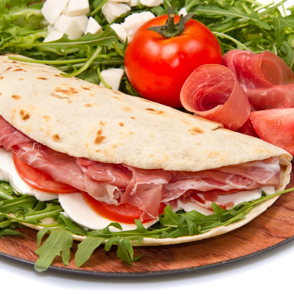 Piadina romagnola ripiena (33634987) (38868325)