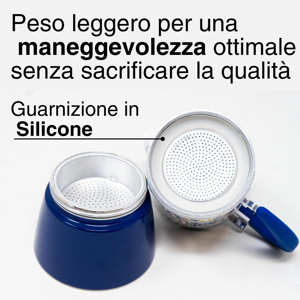 Caffettiera blu caratteristica e descrizione