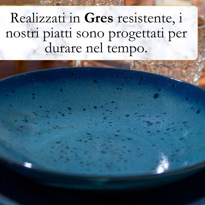 Piatto in porcellana blu e descrizione