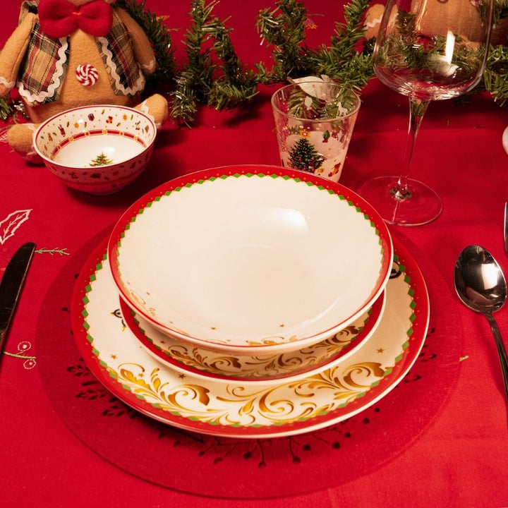 2 piatti decorati natalizi palle natale e ciotola disegno vuoto con tavola apparecchiata